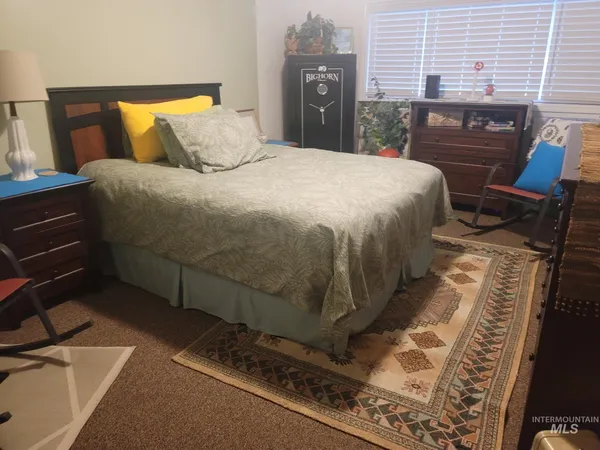 $300,000 | 1162 North Camelot Drive, Boise, ID 83704