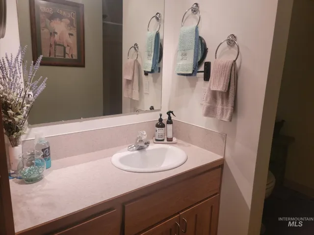 $300,000 | 1162 North Camelot Drive, Boise, ID 83704