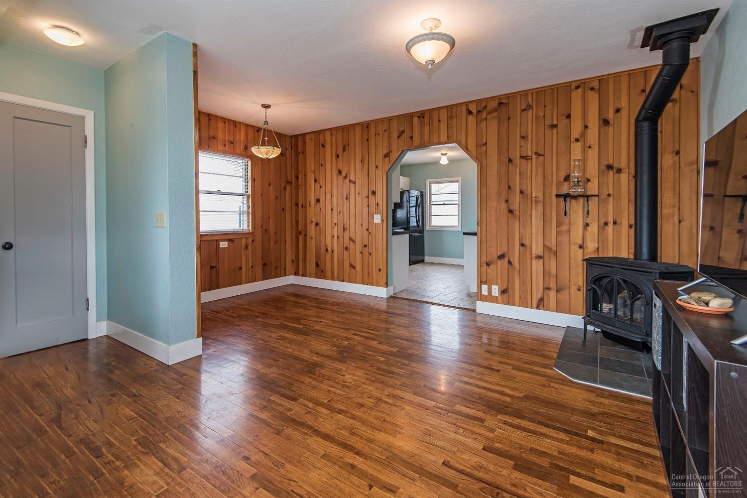 944 Southwest 14th Street Redmond, OR 97756 - Photo 15 of 15 semi open floor plan