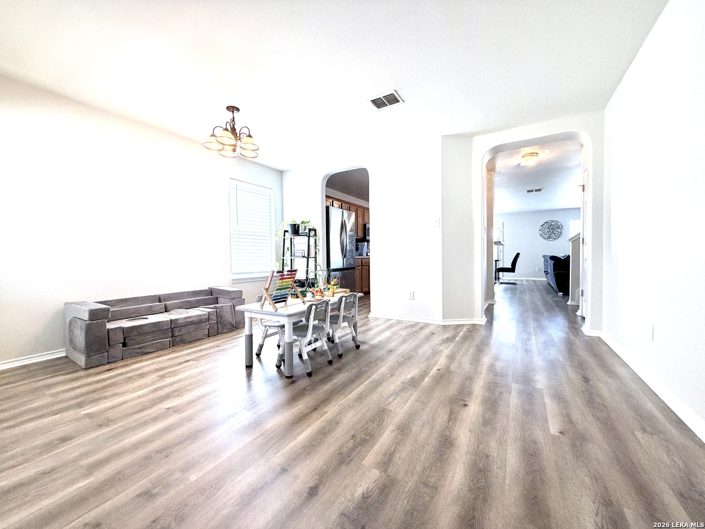 422 Abigail Converse, TX 78109 - Photo 4 of 48