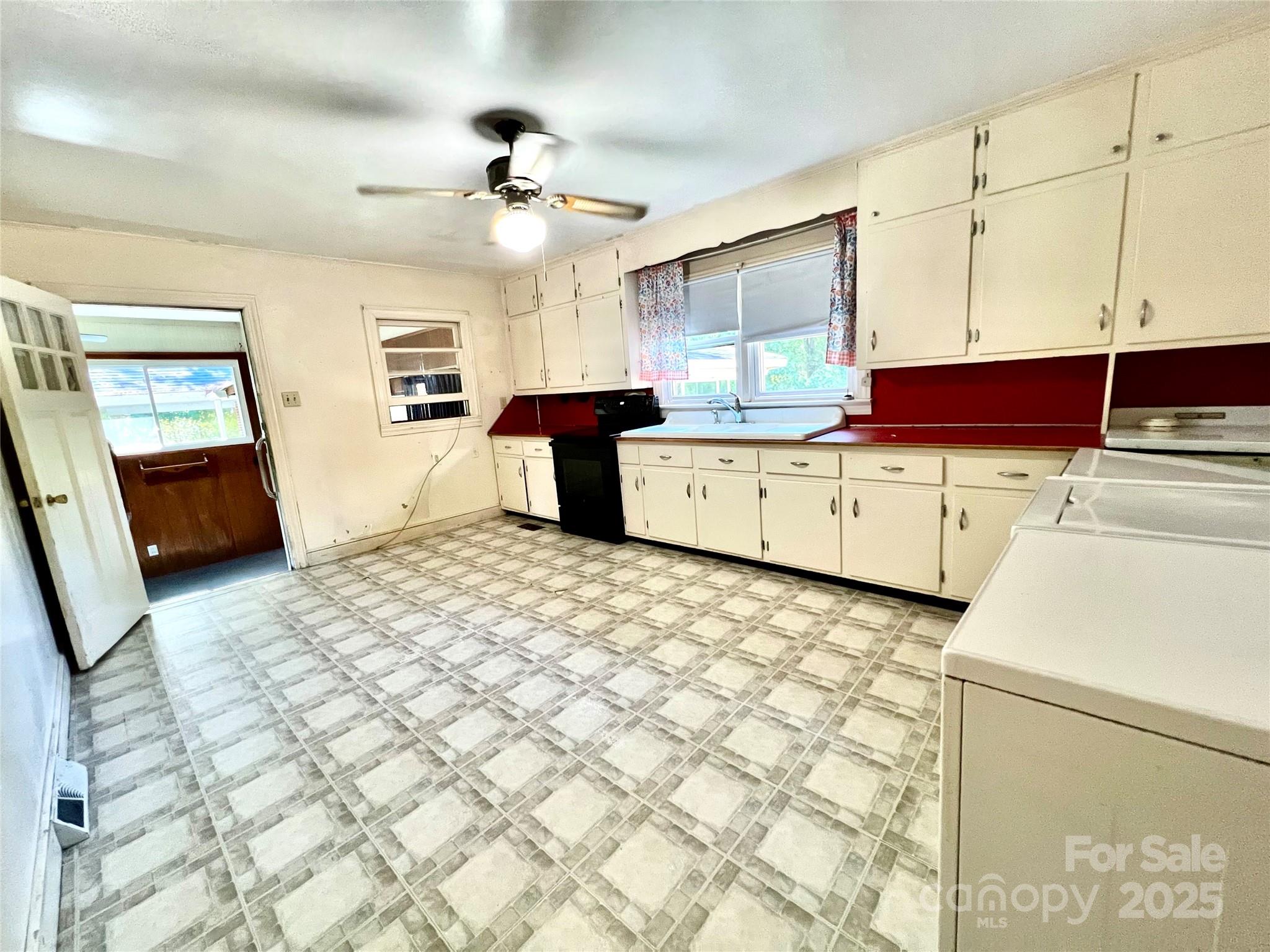 4181 Edgeland Road Edgemoor, SC 29712 - Photo 8 of 38