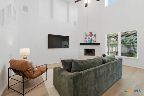 $575,000 | 160 Villars Drive, Salado, TX 76571