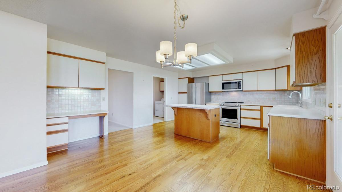 9531 Chesapeake Street Highlands Ranch, CO 80126 - Photo 5 of 48 Gallery Image 5