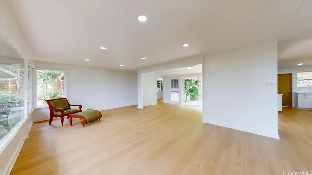 $4,500 | 3271 Paty Drive, Honolulu, HI 96822