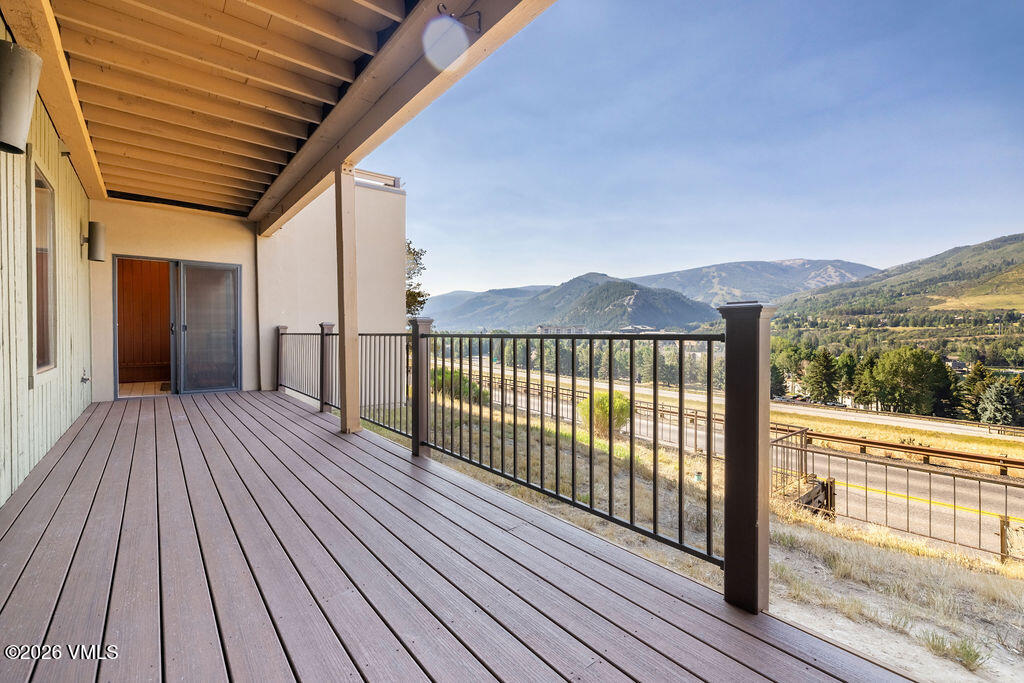 440 Nottingham Road, Unit 14 Avon, CO 81620 - Photo 28 of 32 2607_chambertin_th_14_exterior_deck03