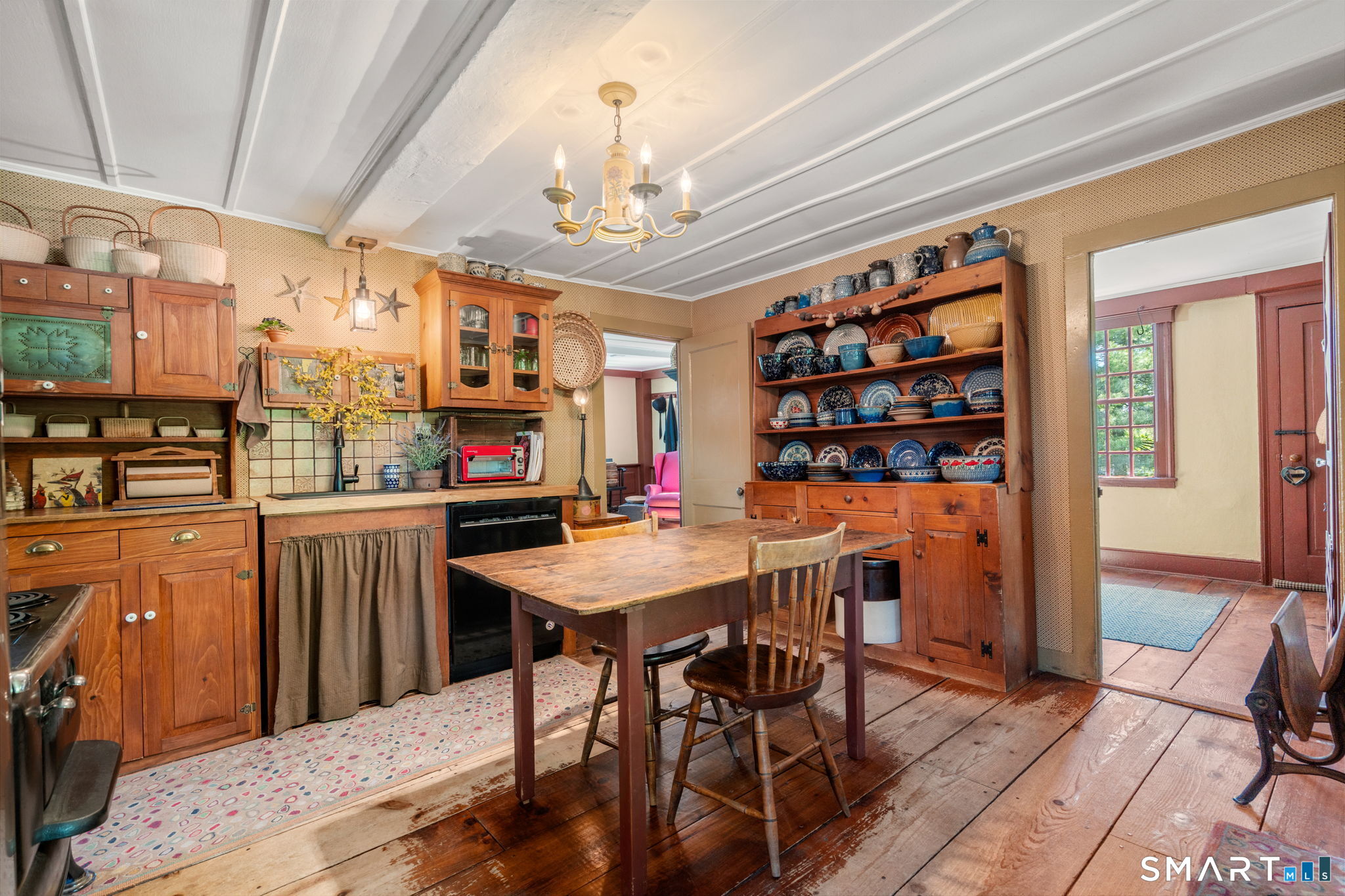 921 Thompsonville Road Suffield, CT 06078 - Photo 14 of 40