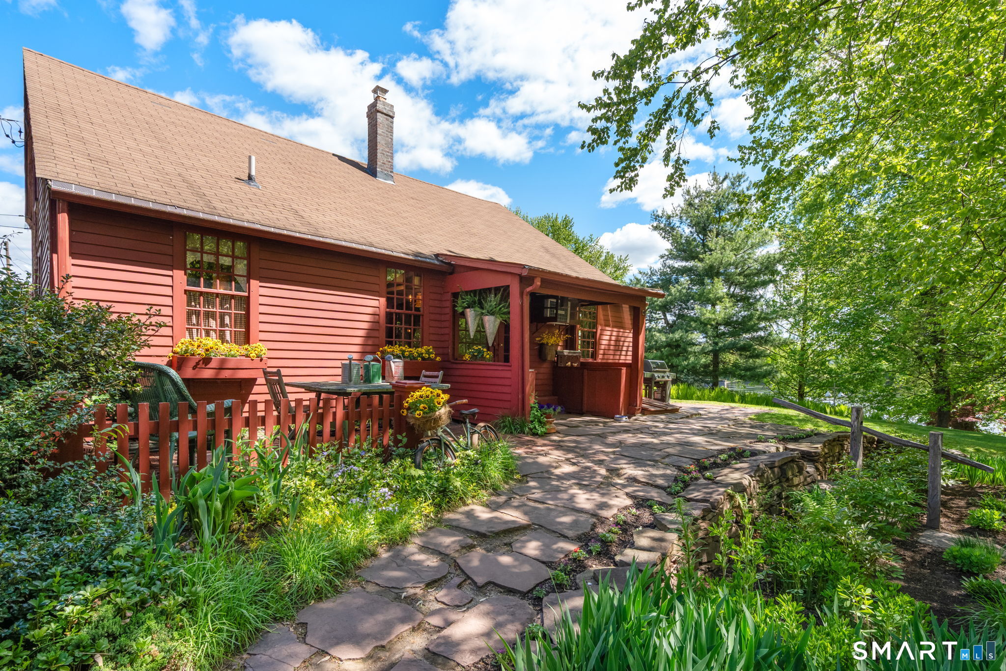 921 Thompsonville Road Suffield, CT 06078 - Photo 33 of 40