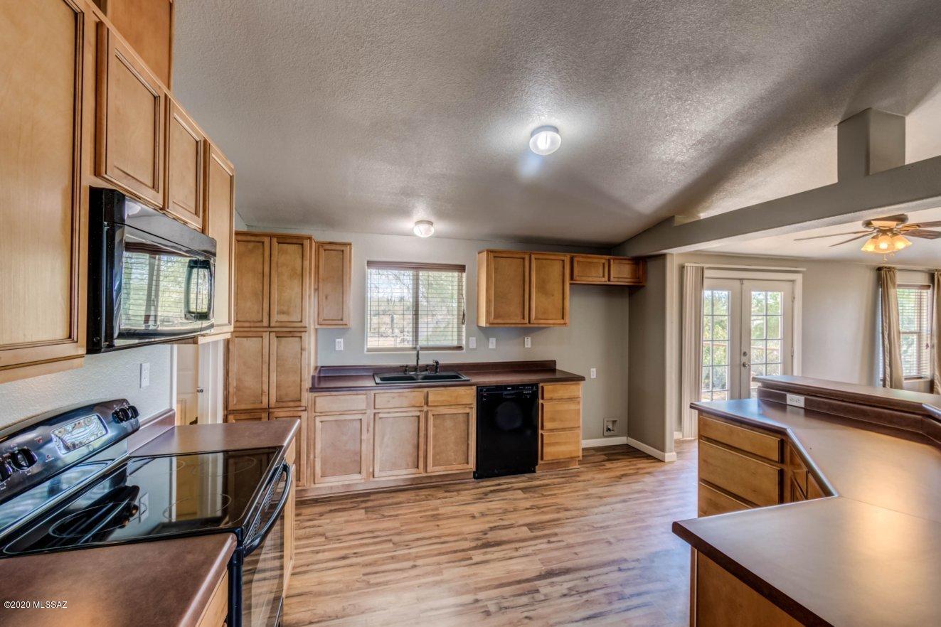 10481 West Mars Road Tucson, AZ 85743 - Photo 8 of 32 Gallery Image 8
