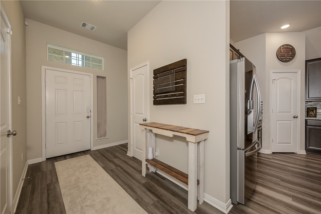 2078 Viva Road Bryan, TX 77807 - Photo 21 of 32