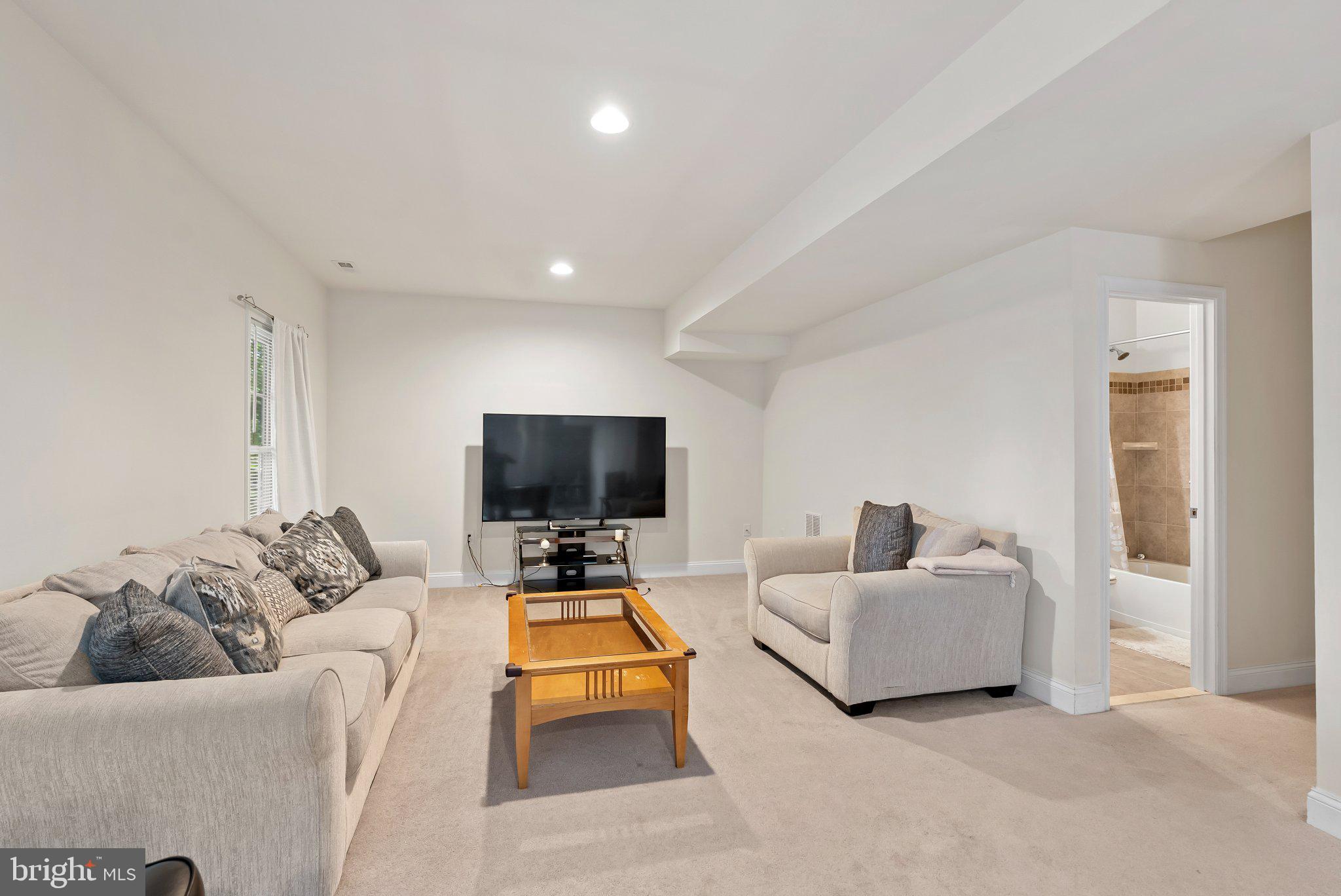 519 Koch Road Linthicum Heights, MD 21090 - Photo 34 of 37 Family Room