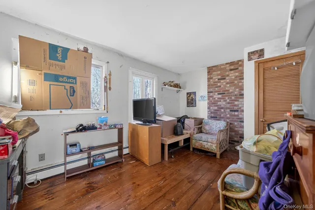 $499,000 | 48 Chardavoyne Road, Warwick, NY 10990