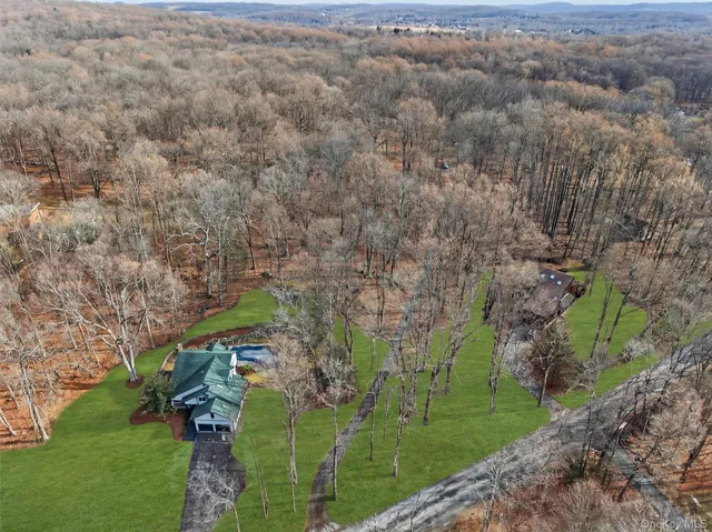 $499,000 | 48 Chardavoyne Road, Warwick, NY 10990