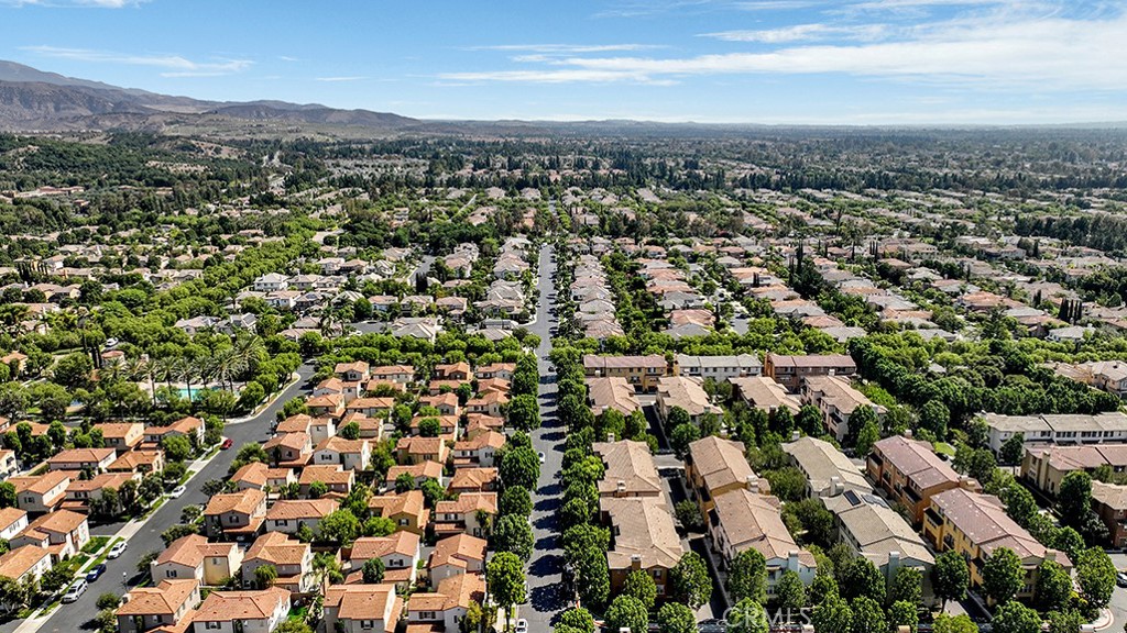79 Modesto Irvine, CA 92602 - Photo 37 of 54 24 Hr Guard Gated Community of Northpark