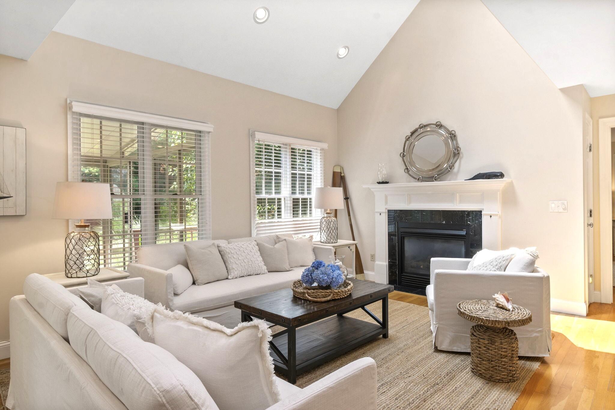 39 Forest Hills Road Cotuit, MA 02635 - Photo 20 of 79 27-web-or-mls-DSC_0309
