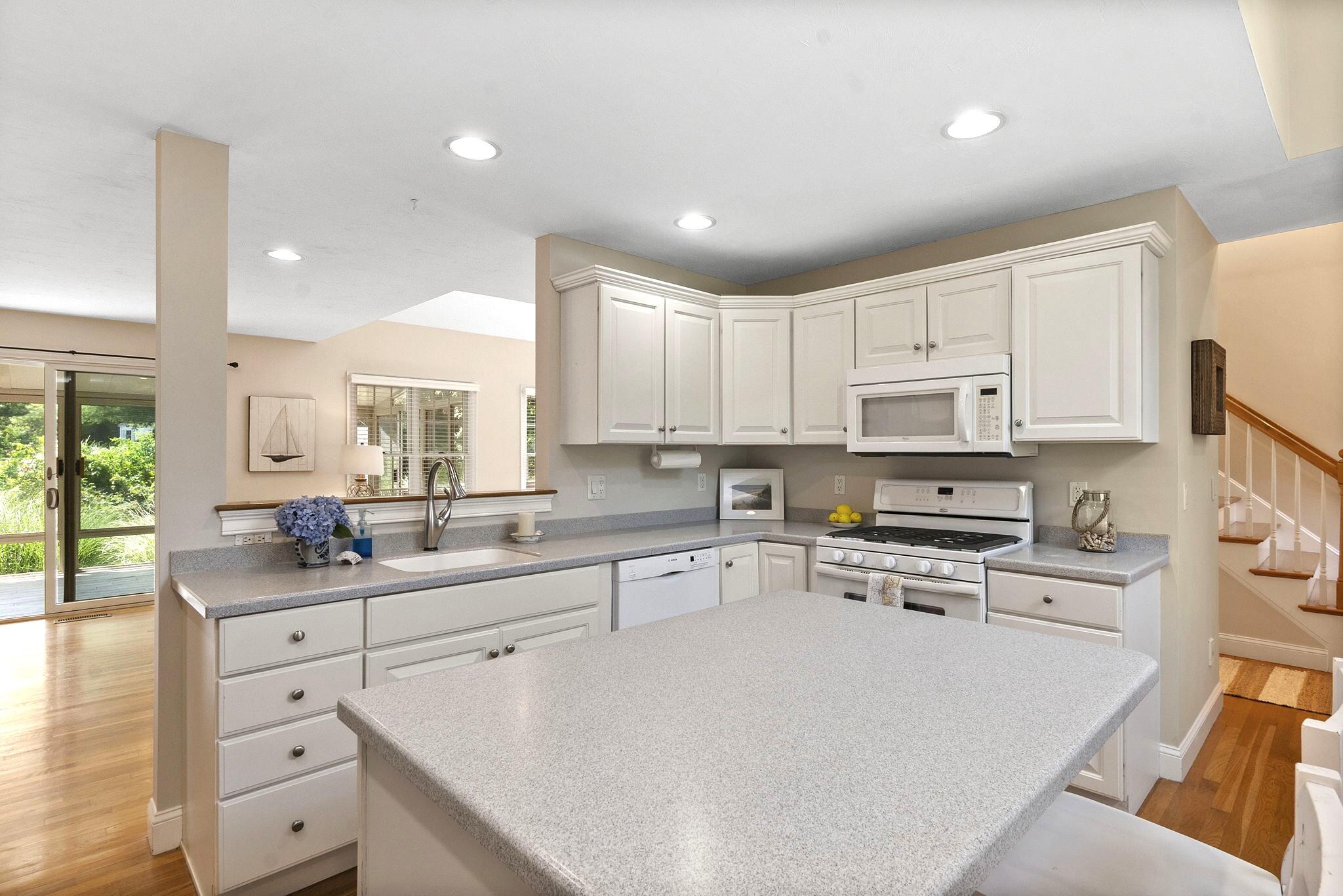 39 Forest Hills Road Cotuit, MA 02635 - Photo 35 of 79 42-web-or-mls-DSC_0264