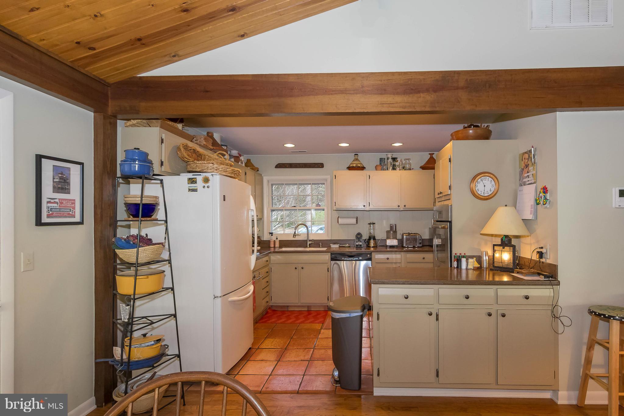 5520 Cassons Neck Road Cambridge, MD 21613 - Photo 6 of 22 Kitchen