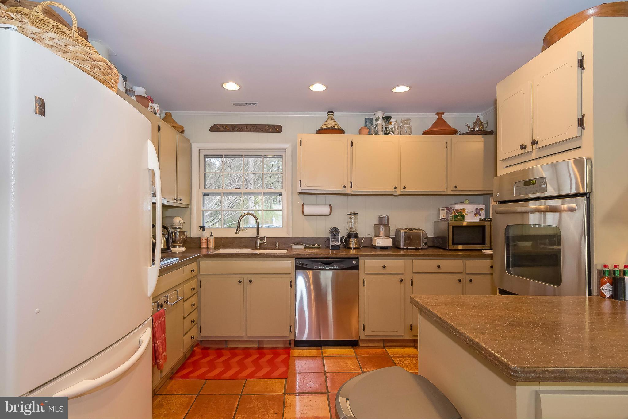 5520 Cassons Neck Road Cambridge, MD 21613 - Photo 8 of 22 Kitchen