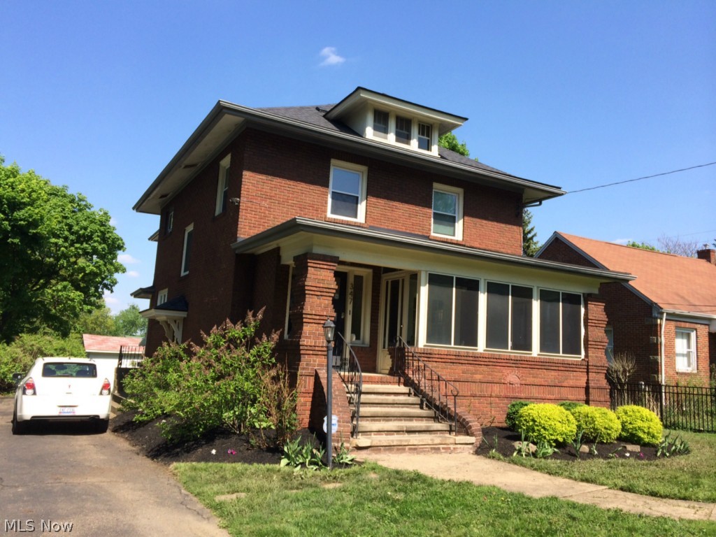 347 Merriman Road Akron, OH 44303 - Photo 1 of 25 Gallery Image 1