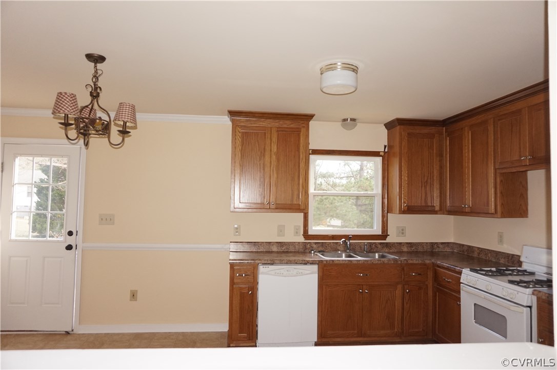 3237 Fielding Road Colonial Heights, VA 23834 - Photo 9 of 21