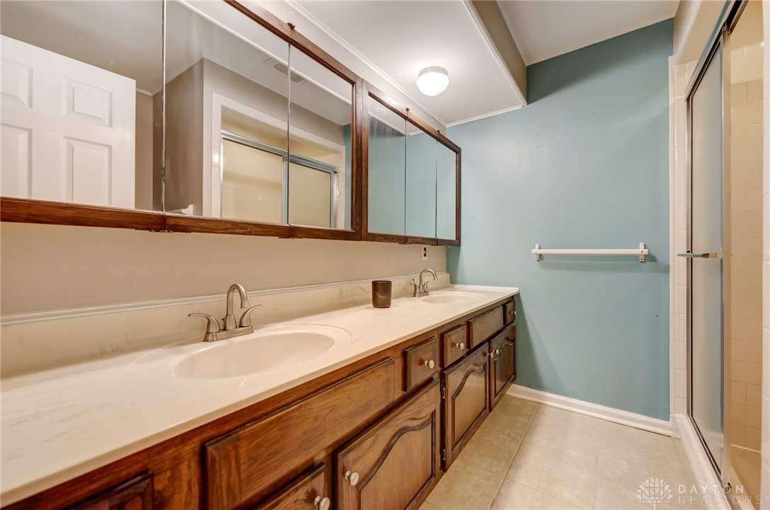 225 Davis Road Centerville, OH 45459 - Photo 42 of 70