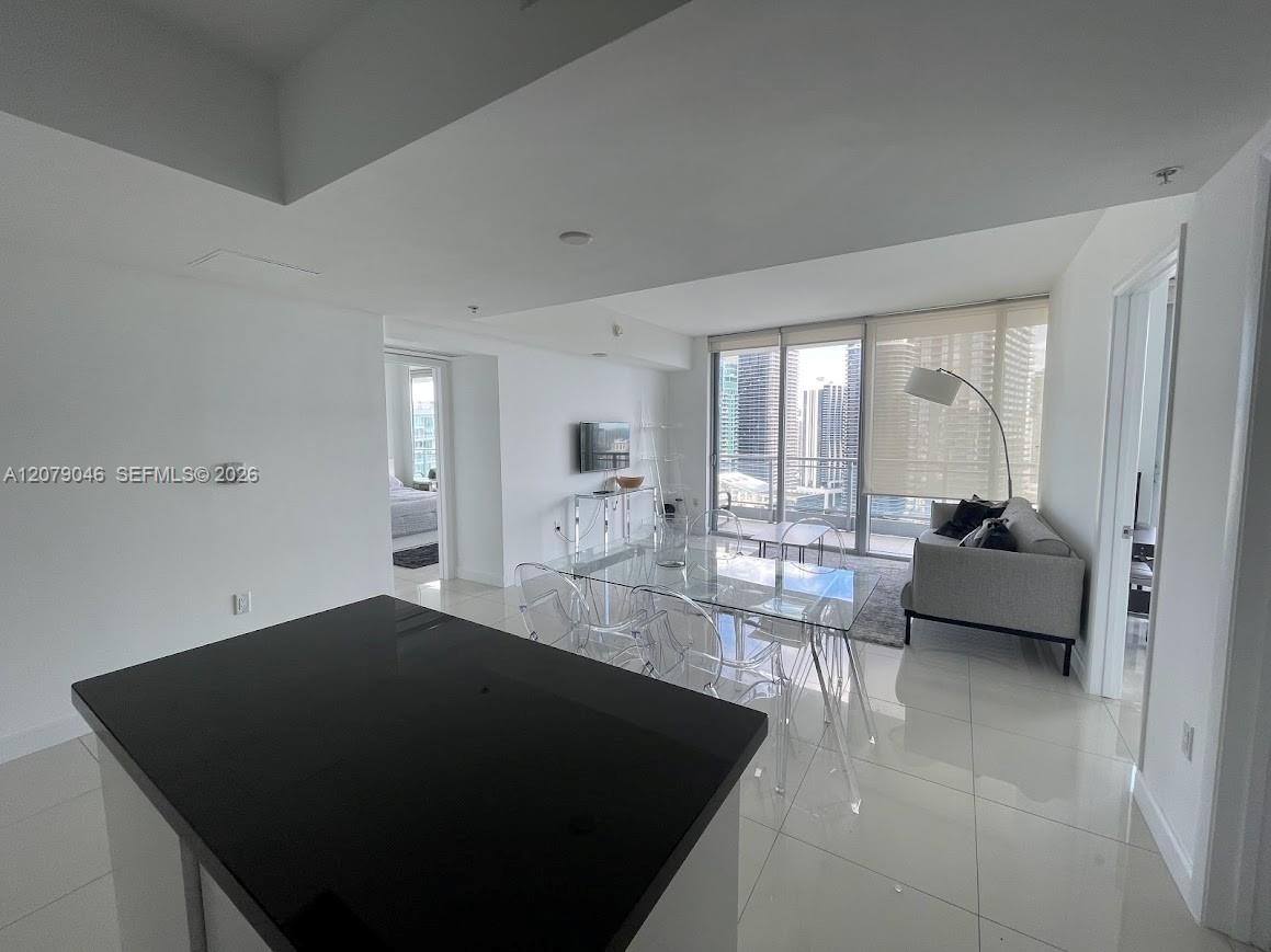 92 Southwest 3rd Street, Unit 3504 Miami, FL 33130 - Photo 4 of 27 Gallery Image 4