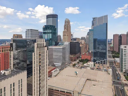 $1,450,000 | 201 South 11th Street, Unit 2500, Minneapolis, MN 55403