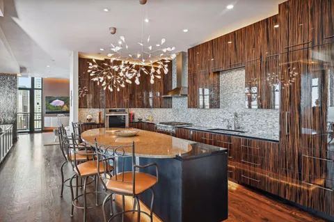 $1,450,000 | 201 South 11th Street, Unit 2500, Minneapolis, MN 55403