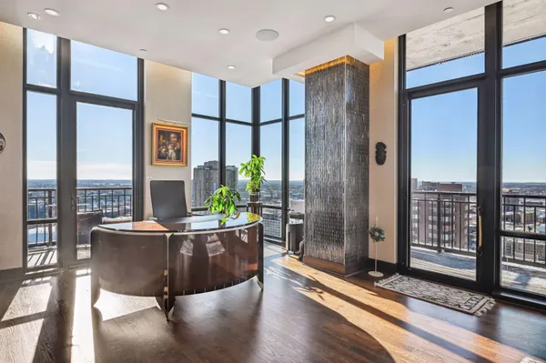 $1,450,000 | 201 South 11th Street, Unit 2500, Minneapolis, MN 55403