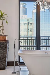 $1,450,000 | 201 South 11th Street, Unit 2500, Minneapolis, MN 55403