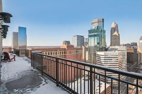 $1,450,000 | 201 South 11th Street, Unit 2500, Minneapolis, MN 55403