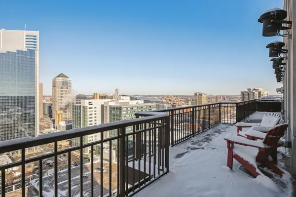 $1,450,000 | 201 South 11th Street, Unit 2500, Minneapolis, MN 55403