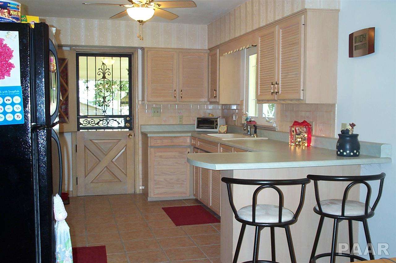 1507 State Street Pekin, IL 61554 - Photo 4 of 11 Gallery Image 4
