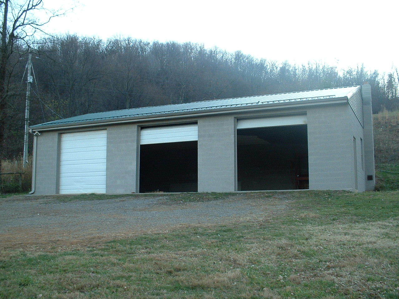 1058 Jeters Ridge Road Vinton, VA 24179 - Photo 12 of 12 garage1