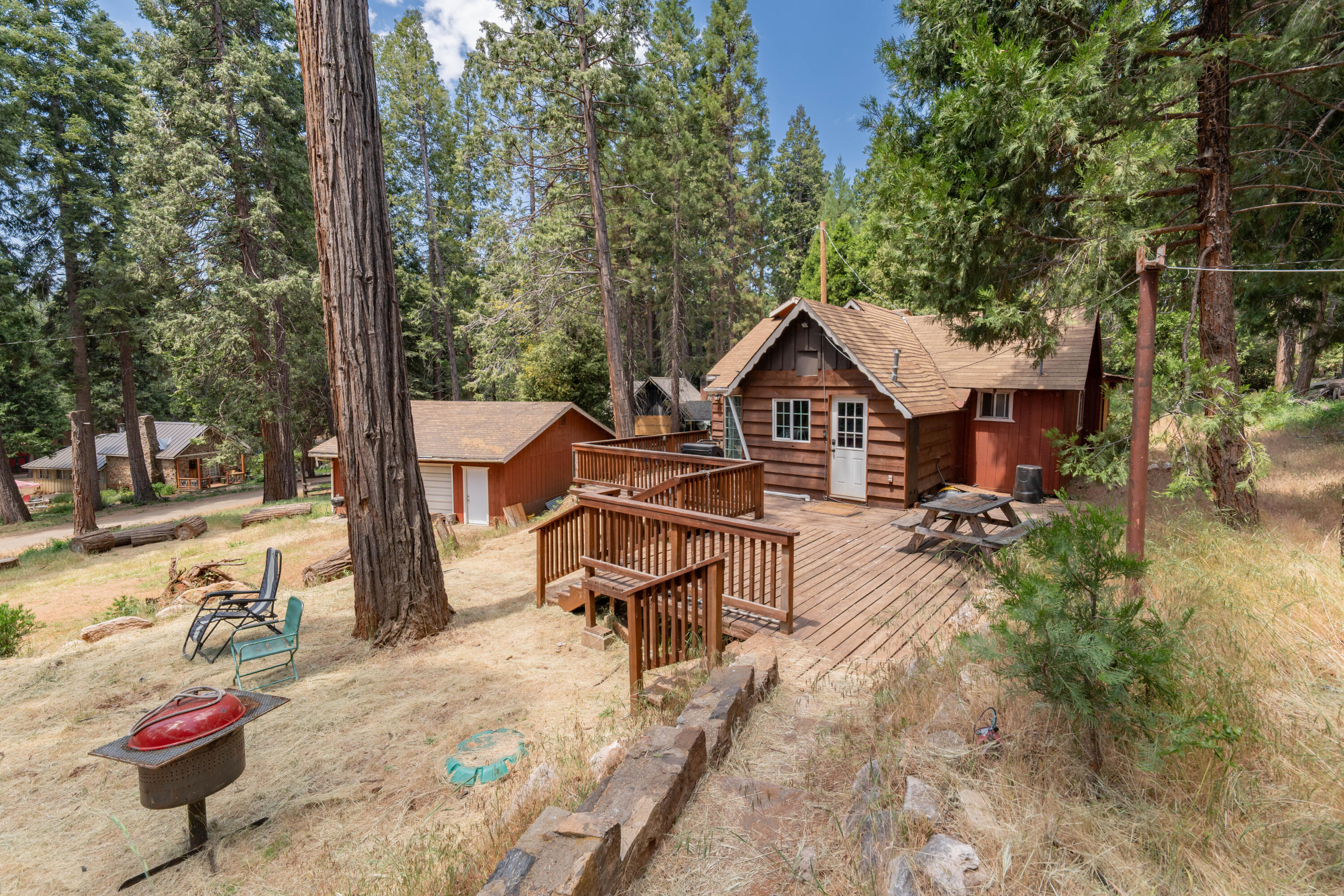 1998 Tienken Avenue Springville, CA 93265 - Photo 16 of 53 16