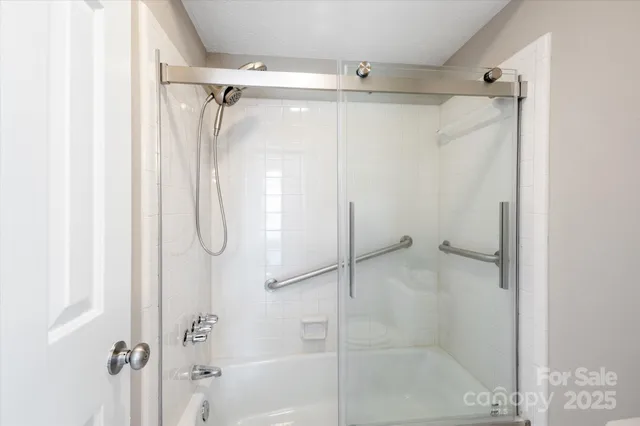 $325,000 | 1409 Kensington Road, Unit B8, Hendersonville, NC 28791