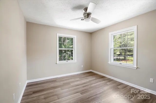 $325,000 | 1409 Kensington Road, Unit B8, Hendersonville, NC 28791