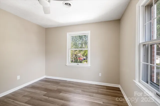 $325,000 | 1409 Kensington Road, Unit B8, Hendersonville, NC 28791