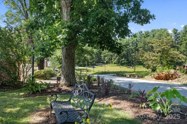$325,000 | 1409 Kensington Road, Unit B8, Hendersonville, NC 28791
