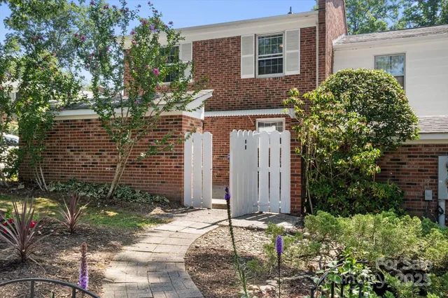 $325,000 | 1409 Kensington Road, Unit B8, Hendersonville, NC 28791