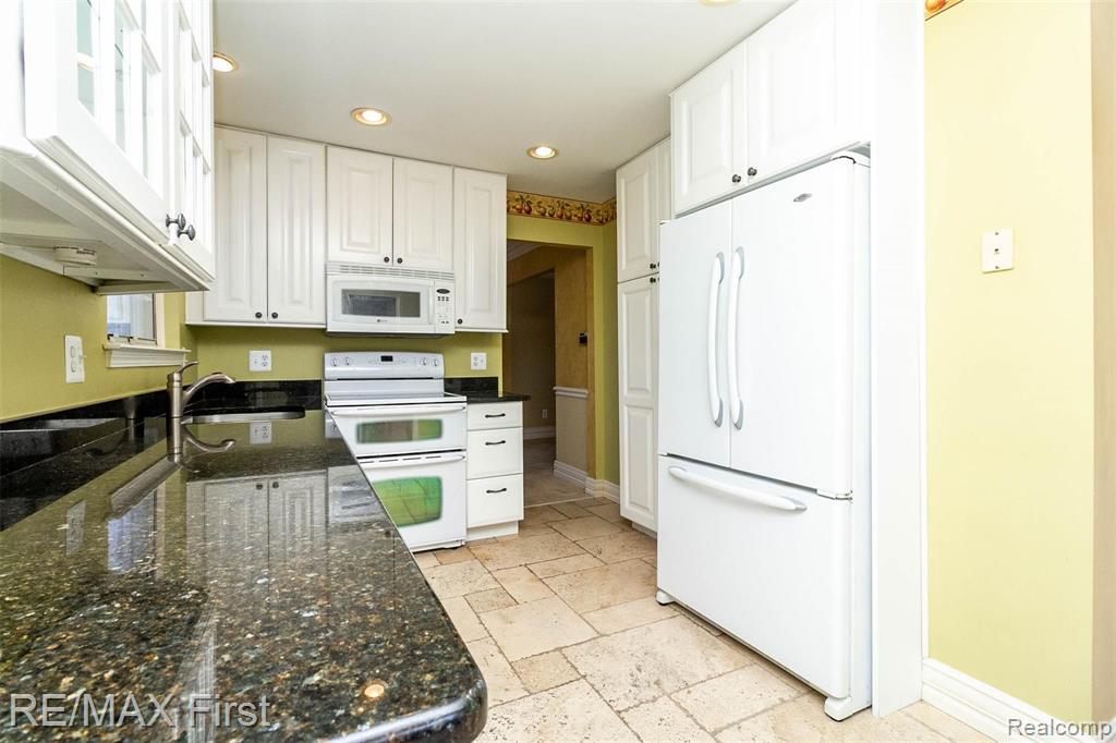 283 Whitney Drive Rochester Hills, MI 48307 - Photo 27 of 56