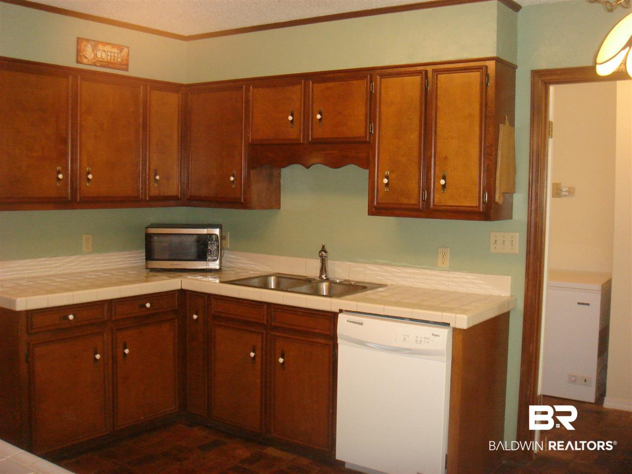 2820 Woodland Road Mobile, AL 36693 - Photo 4 of 32