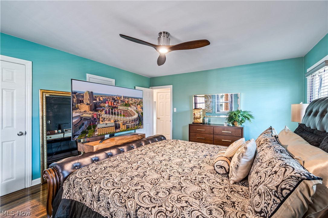 3659 Strathavon Road Cleveland, OH 44120 - Photo 19 of 32