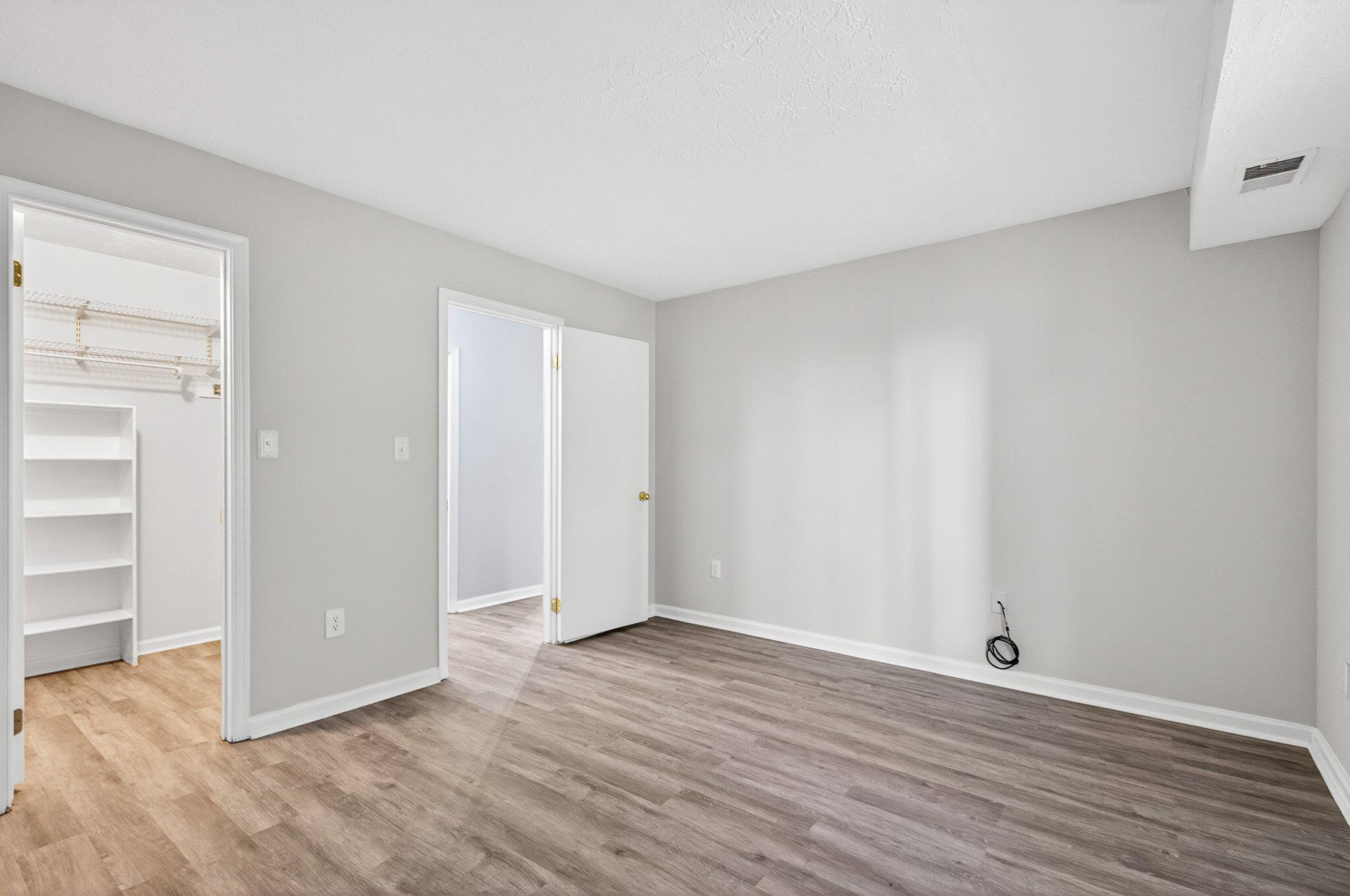 2281 Hunter's Run Drive, Unit 2281 Reston, VA 20191 - Photo 19 of 25 Walk in closet