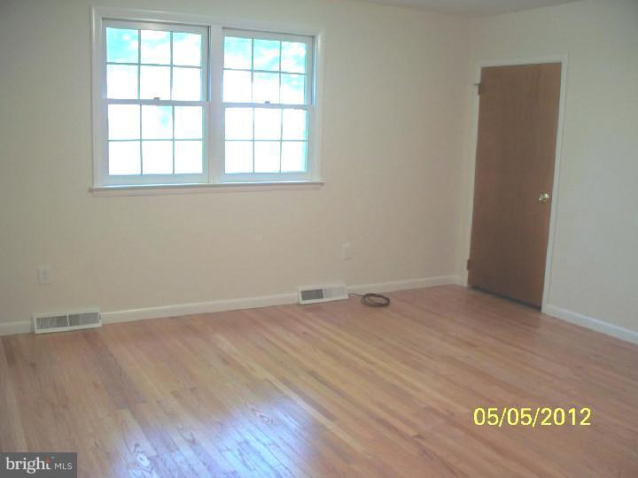 20 Chestnut Road Southampton, PA 18966 - Photo 11 of 18 Master Bedroom