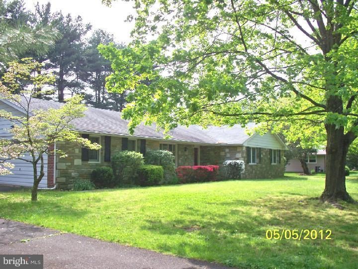 20 Chestnut Road Southampton, PA 18966 - Photo 18 of 18 Exterior Side