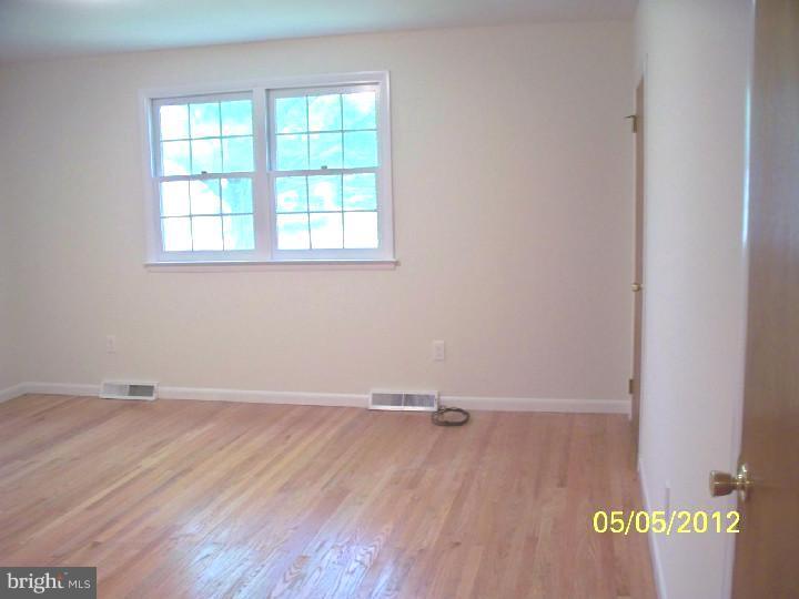 20 Chestnut Road Southampton, PA 18966 - Photo 10 of 18 Master Bedroom