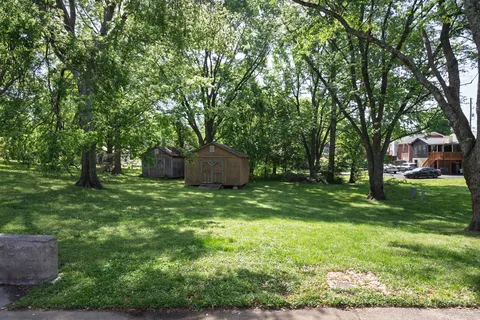 $399,900 | 649 Des Moines Drive, Hermitage, TN 37076