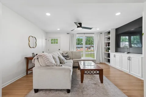 $399,900 | 649 Des Moines Drive, Hermitage, TN 37076