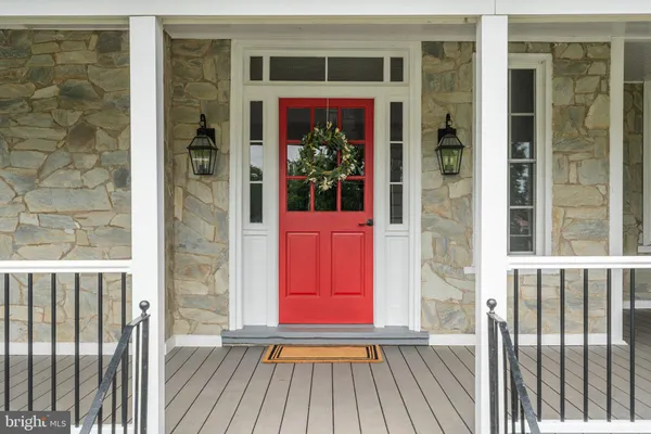 $675,000 | 105 East Washington Street, Remington, VA 22734