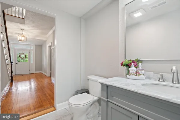 $675,000 | 105 East Washington Street, Remington, VA 22734